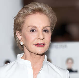 O vestido camisa favorito de Carolina Herrera (e das nossas avós) tem um clone na Zara e é ideal para a primavera de 2026