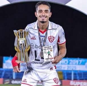 Felipe Rangel celebra título do Troféu Farroupilha e vive melhor fase da carreira no São Luiz