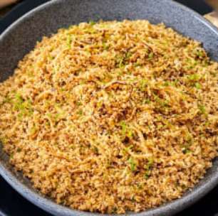 Farofa de cebola caramelizada: receita simples e saborosa