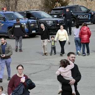 Polícia confirma a morte de suspeito de ataque contra sinagoga em Michigan