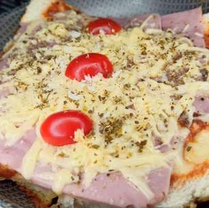 Lasanha de frigideira com pão de forma, que fica deliciosa e pronta em apenas 10 minutinhos