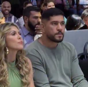 'Chama': Livia Andrade faz fila andar e surge em evento com multicampeão do UFC; conheça