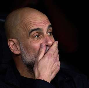 Guardiola rebate críticas por escalação do City: "Fui massacrado"