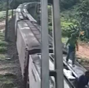 Vídeo mostra como quadrilha furtava cargas milionárias de açúcar e soja de trens em movimento em SP