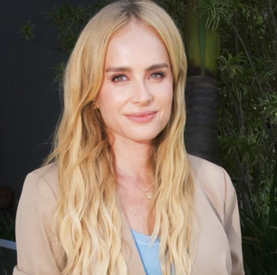 Angélica atualiza alfaiataria com bermuda e blazer alongados