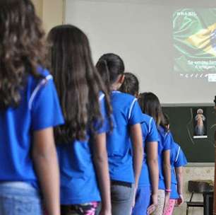 Hino nacional volta a ser obrigatório semanalmente em escolas de São Paulo