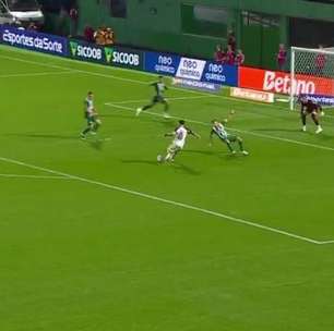 Corinthians desperdiça chances e fica no empate com a Chapecoense