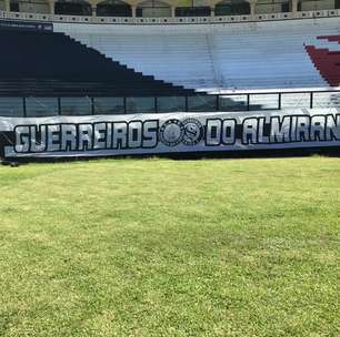 Organizada do Vasco sofre punição por faixa em jogo contra o Fluminense
