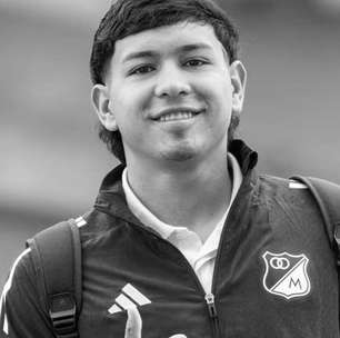 Jogador de 18 anos morre após passar mal em campo na Colômbia