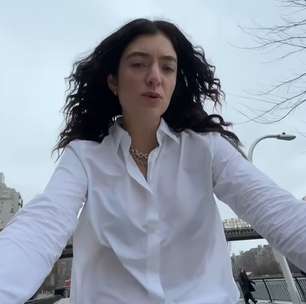 Lorde deixa gravadora com quem assinou aos 12 anos "sem saber como seria"