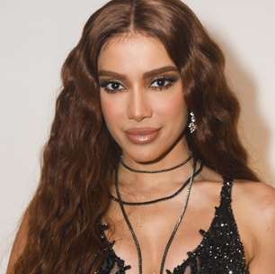 Anitta usa bolsa em forma de zebra de R$ 2,6 mil na 2ª festa de aniversário