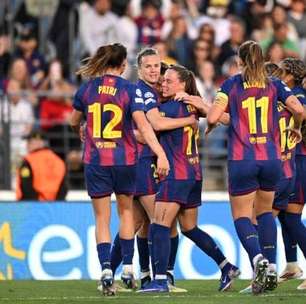 Barcelona goleia Real Madrid e fica perto da semifinal da Champions Feminina