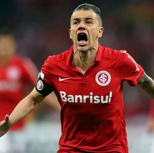 "Nem Conca hesitou": Ídolo do Inter recebe 'coroa' de maior estrangeiro em terra Brasileira