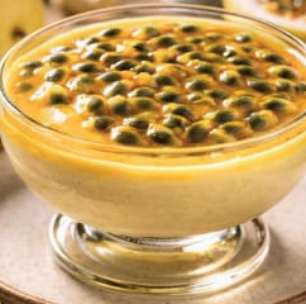 Mousse de maracujá sem lactose fica cremosa sem creme de leite