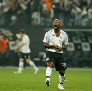 Atacante campeão pelo Corinthians oficializa aposentadoria aos 41 anos neste sábado