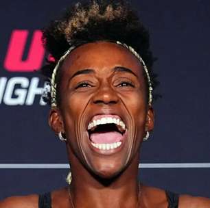 Alexia Burguesinha anula Bruna Brasil e vence primeira luta no UFC Seattle