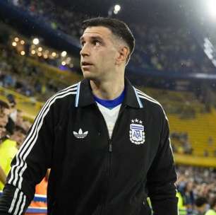 Dibu Martínez detona atuação da Argentina, cobra postura e mostra alívio por final cancelada