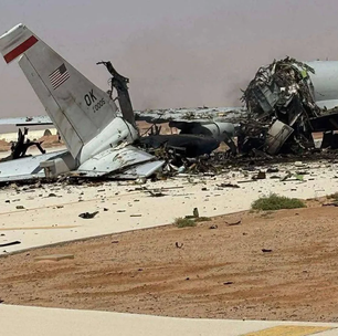 Imagens mostram aeronave militar dos EUA destruída em base na Arábia Saudita