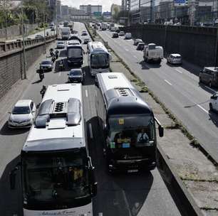 França: transportadoras protestam contra ajuda do governo para aliviar alta dos combustíveis