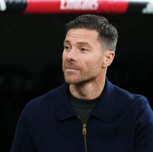Liverpool define Xabi Alonso como prioridade para substituir Arne Slot