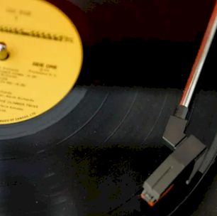 Ouro digital: como a venda de catálogos virou o melhor negócio na música