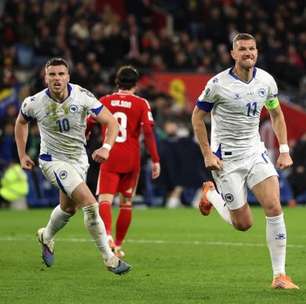 Atacante da Bósnia cutuca Itália: "Se tem medo de jogar em Gales, há algo errado"