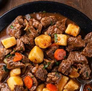 Jantar com cara de especial: carne de panela recheada fácil de fazer