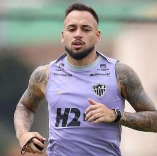 Maycon participa de treino e fica perto de voltar ao Atlético