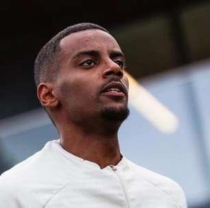 Liverpool ganha reforço para reta final da temporada