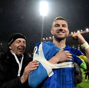 Dzeko sofre lesão e vira preocupação na Bósnia para a Copa do Mundo