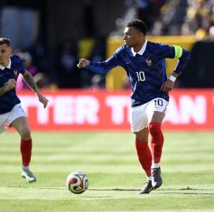 Mbappé revela que pensou em deixar a seleção após sofrer racismo