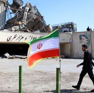 'Estamos afundando cada vez mais': iranianos se preparam para ataques à infraestrutura civil do país enquanto prazo do ultimato de Trump se aproxima