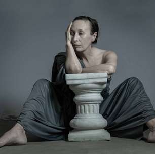 "A mulher estátua" estreia no Sérgio Porto com reflexão sobre paralisia e fracasso