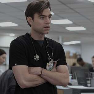 "Achei que fosse morrer com isso": Ator de The Pitt chora ao declarar que conseguiu pagar dívida de 80 mil dólares graças à serie