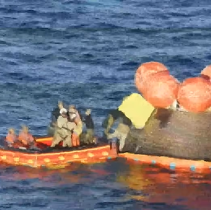 Video mostra astronautas da Artemis 2 deixando cápsula após retorno à Terra; assista