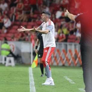 Pezzolano diz que o Internacional está "em um momento de transição interna"