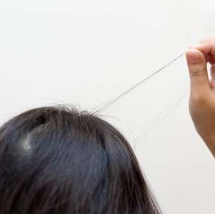 O que significa a mania de arrancar cabelo da cabeça, segundo a psicologia?