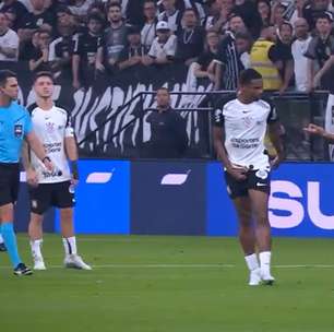 'Tem o gestual de botar a mão no saco': ouça o áudio do VAR que expulsou volante do Corinthians