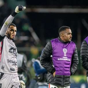 Vitória amassa o São Paulo e emplaca trio entre os melhores na Seleção do Brasileirão