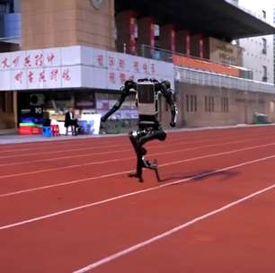 Robô chinês quebra recorde de velocidade e se aproxima da marca de Usain Bolt