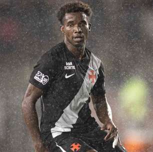 Thiago Mendes dispara contra arbitragem após revés do Vasco: "Inadmissível"