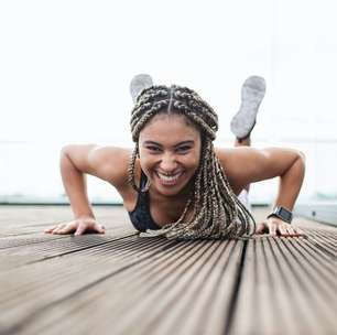 Nem 10, nem 50: veja quantos burpees por dia realmente ajudam a queimar gordura e ganhar fôlego