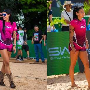 De botas na areia, Ana Castela vira destaque em torneio de futevôlei