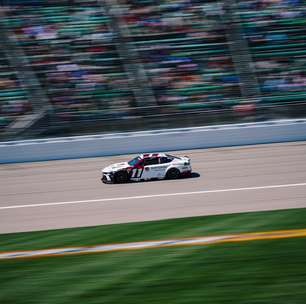 NASCAR: "Tenho que aprender com esses erros", desabafa Hamlin após perder vitória certa no Kansas