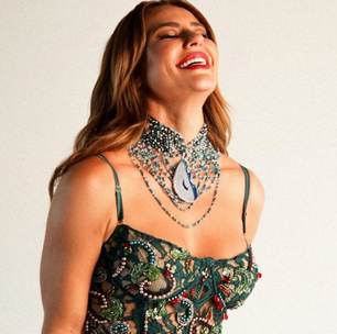 Paolla Oliveira comemora 44 anos com look bordado de R$ 3,7 mil de grife estreante no Rio Fashion Week. Veja detalhes