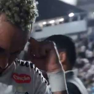 Coçou ou tapou os ouvidos? Movimento de Neymar chama atenção ao deixar o gramado
