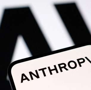 Trump diz que Anthropic está "se moldando" e aberta a negociar com o Pentágono