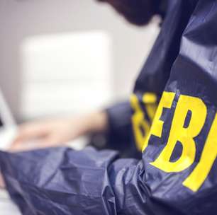 FBI leva de Cuba criança que faria cirurgia de transição após suspeita de sequestro por genitora trans, diz jornal