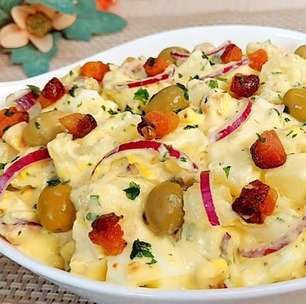 Salada de maionese com ovos e bacon, uma receita irresistível, saborosa e muito cremosa