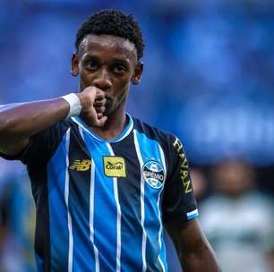 Gabriel Mec faz seu primeiro gol como profissional e Grêmio vence o Coritiba